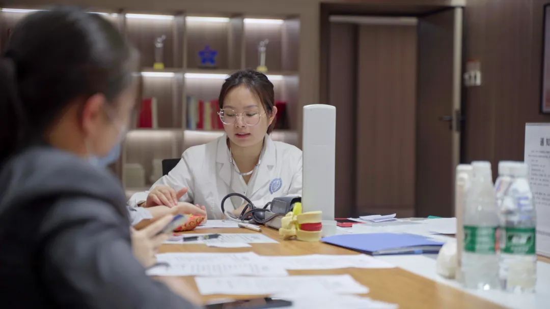 健康義診進中庭，跟emo說拜拜