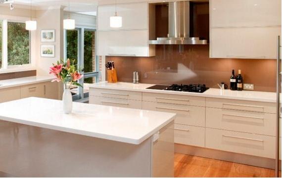 廚房里櫥柜怎么清潔和保養(yǎng)？