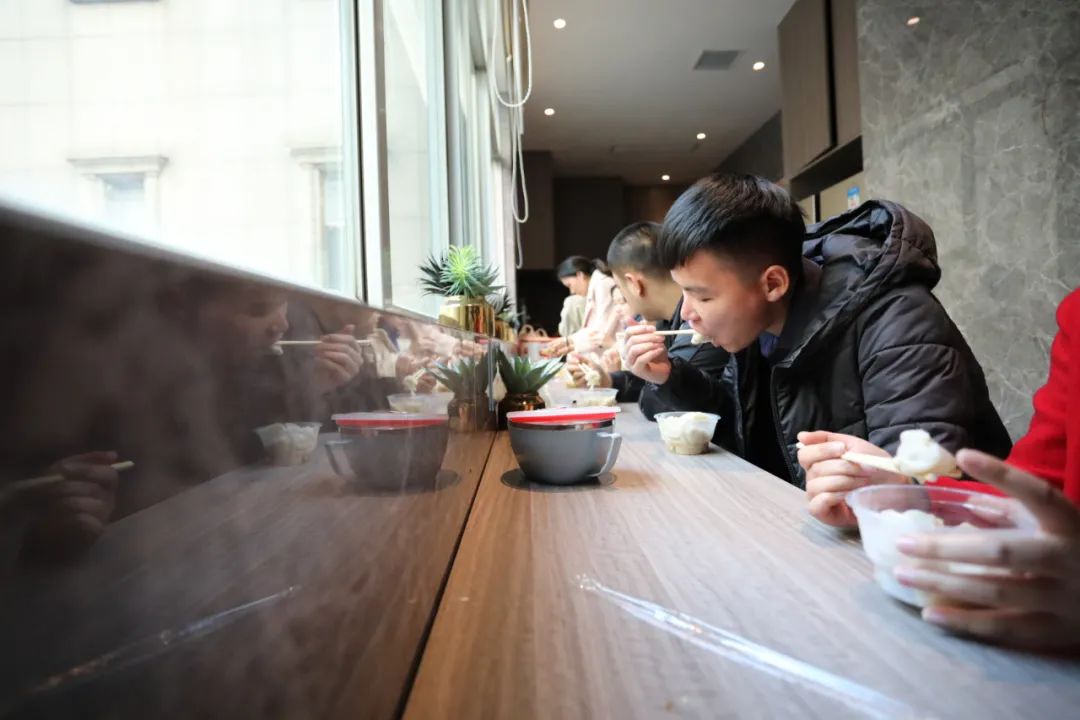 冬至丨溫暖如約而至，平安順?biāo)欤?>
        							</a>
        						</div>
        						
        						<div   id=